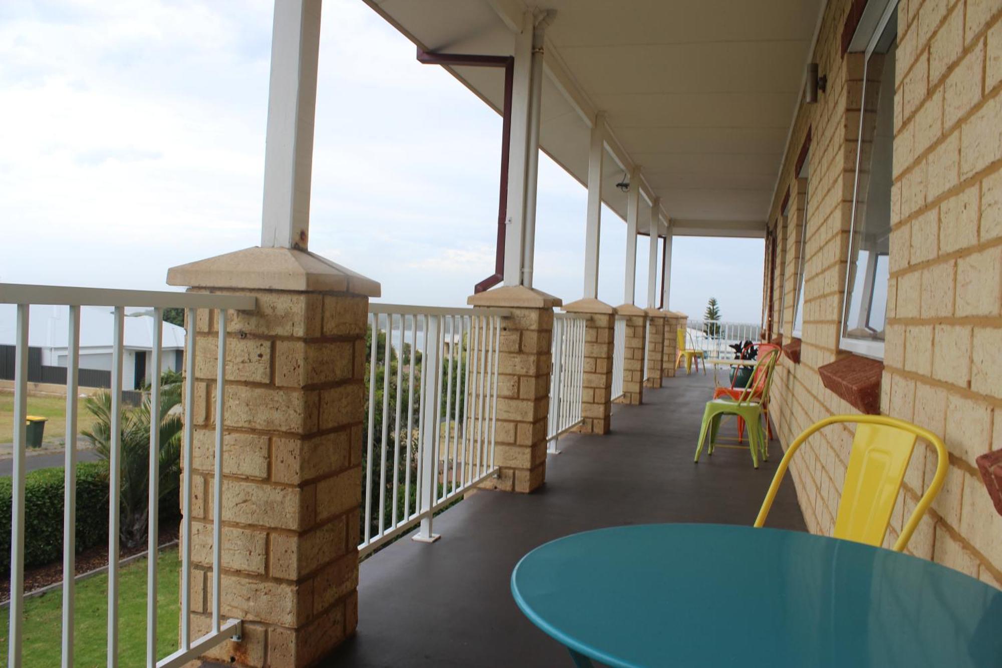Baywatch Retreat Augusta Motel Exterior photo